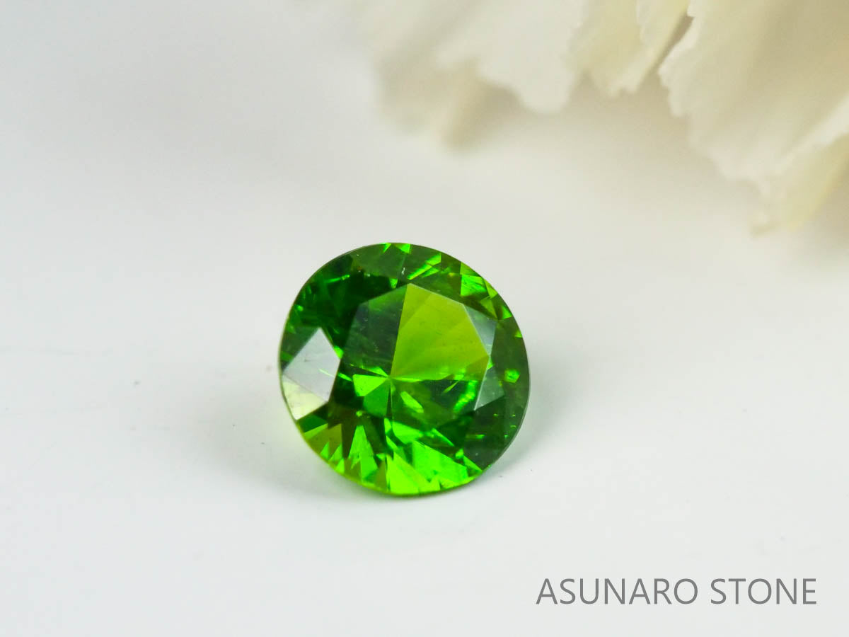 デマントイドガーネット ラウンドカット　ロシア産  0.13ct【220621-242】