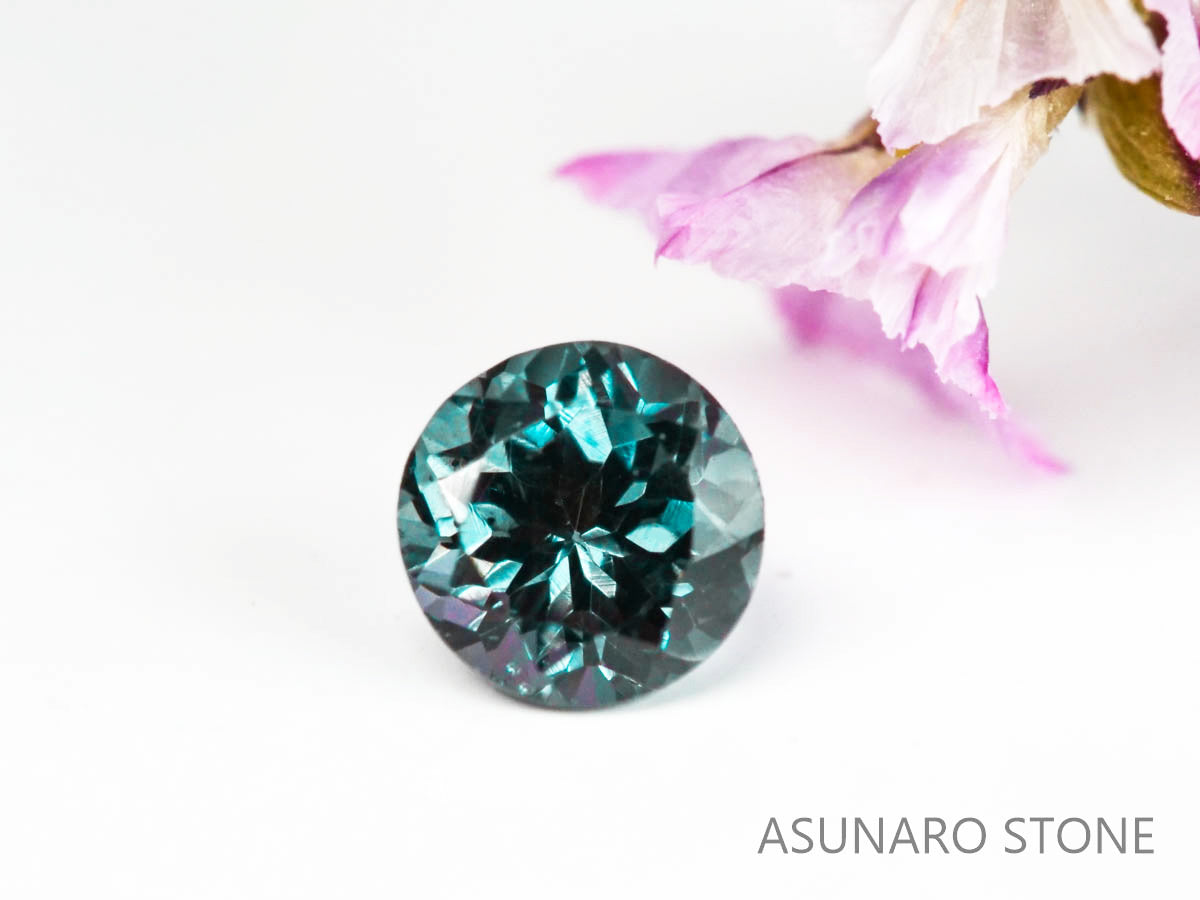 ベキリーブルーガーネット　ラウンドカット　 マダガスカル産　0.36ct　【220621-456】