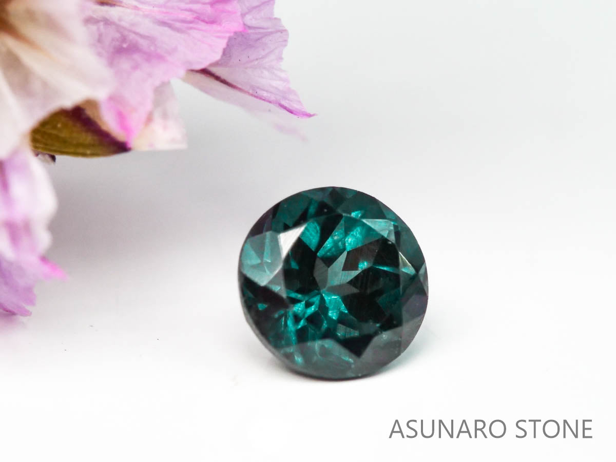 ベキリーブルーガーネット　ラウンドカット　 マダガスカル産　0.38ct　【220621-458】