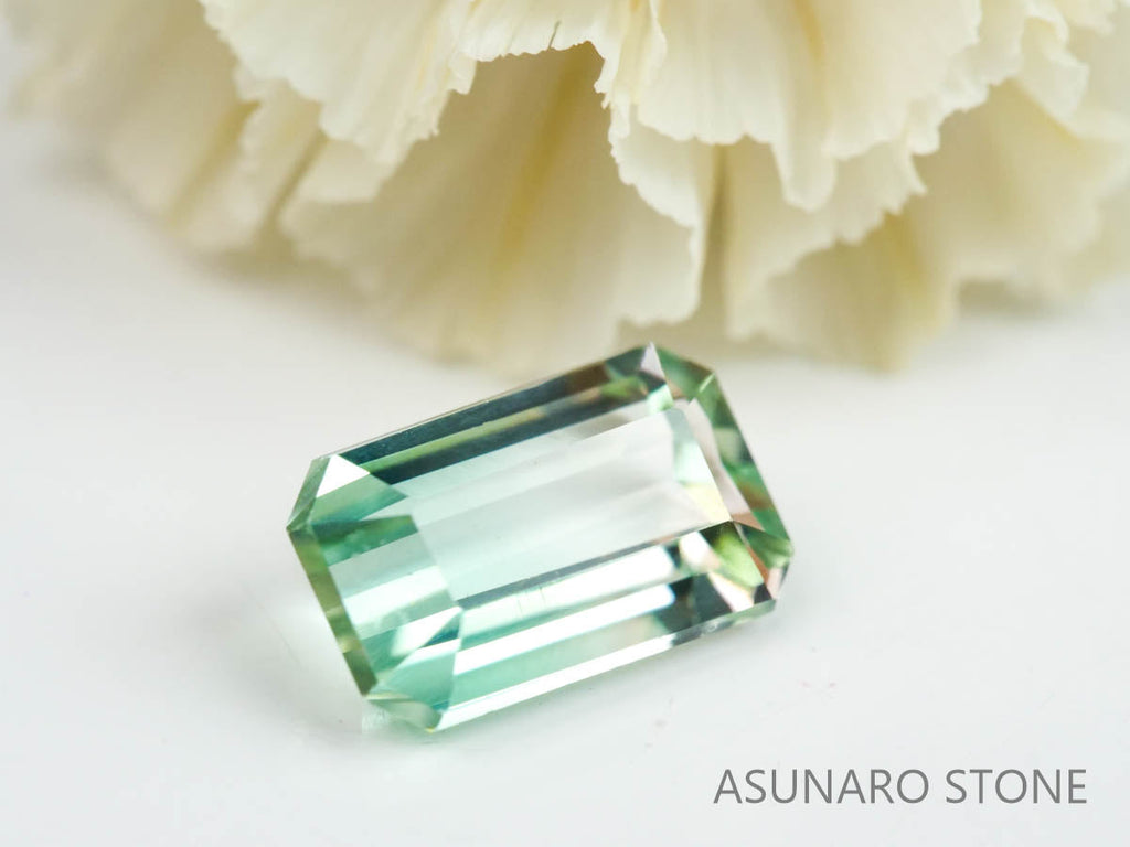 バイカラーブルートルマリン　エメラルドカット　ルワンダ産　　0.88ct【220804-763】