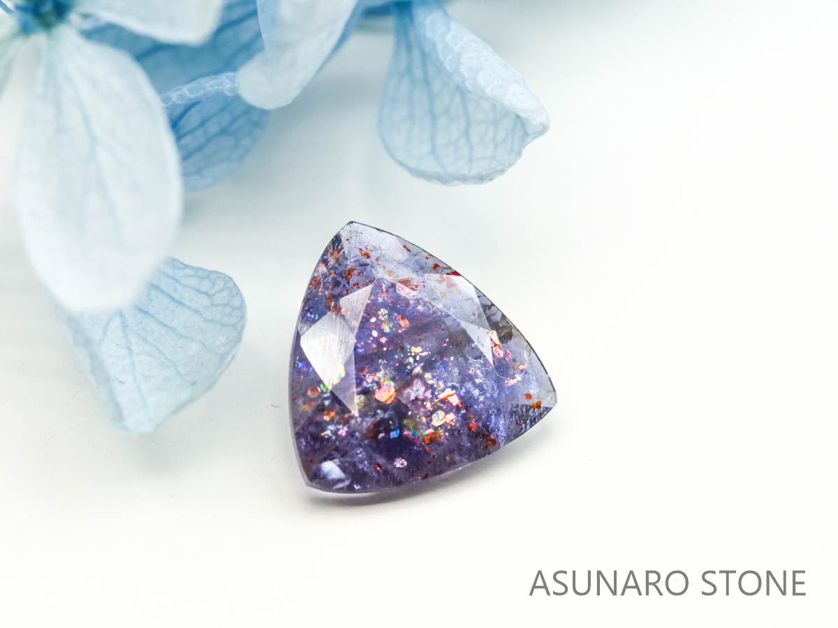 ブラッドショットアイオライト　トリリアントカット 　インド産　　1.55ct【220728-1000】