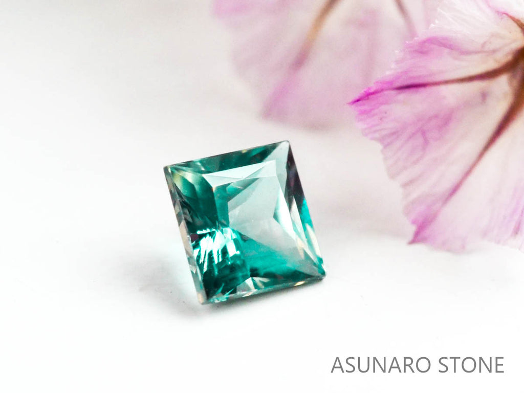 アレキサンドライト　プリンセスカット　 ブラジル産　0.12ct【220801-1013】