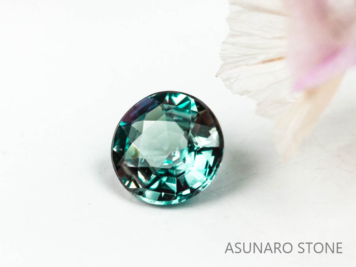 アレキサンドライト　ラウンドカット　 ブラジル産　0.09ct【220801-1015】
