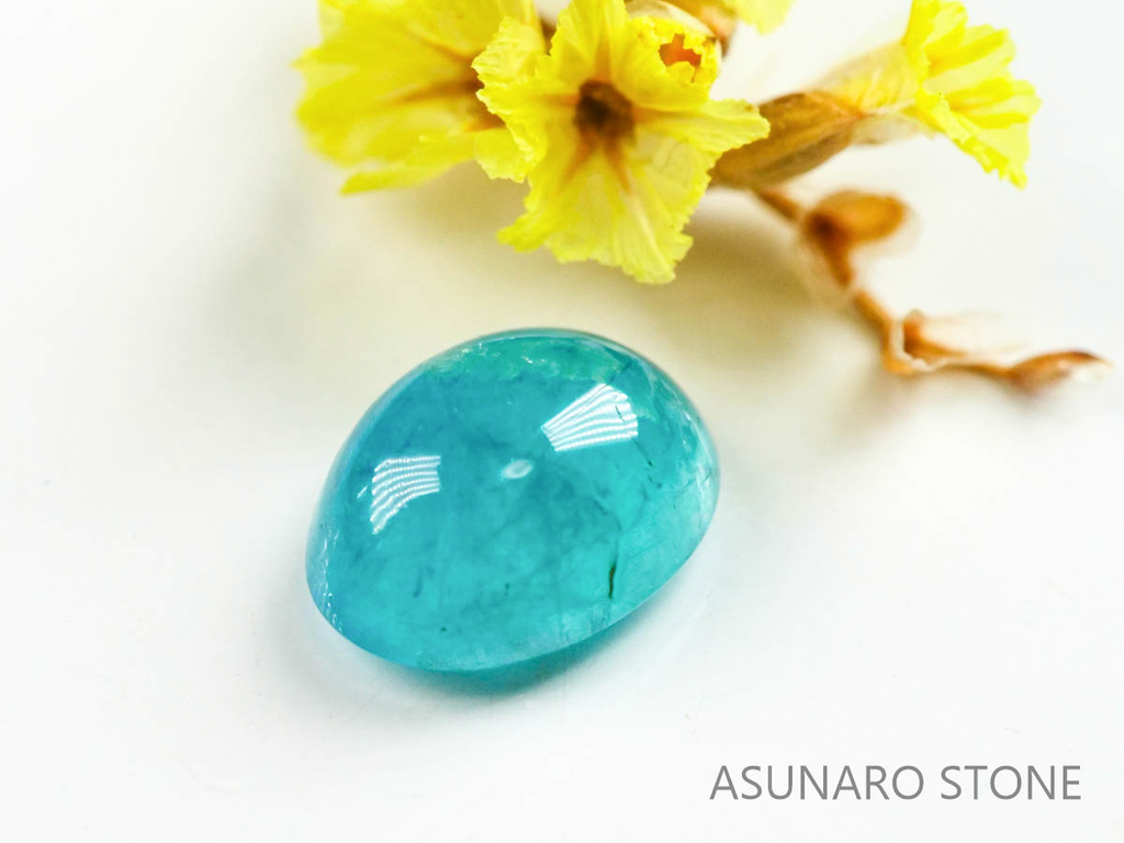 パライバトルマリン　カボション　ブラジル産　0.82ct   【220727-1035】