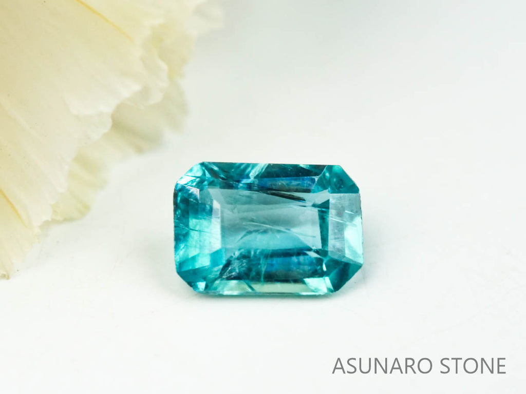 グランディディエライト　エメラルドカット　 マダガスカル産　0.09ct　【220810-1039】