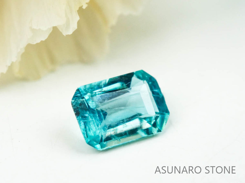 グランディディエライト　エメラルドカット　 マダガスカル産　0.09ct　【220810-1039】