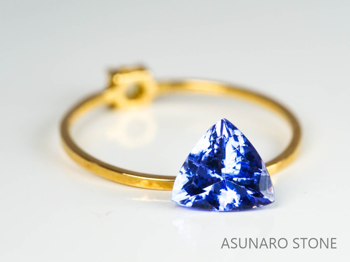 タンザナイト  トリリアントカット　タンザニア産　　1.07ct【220818-1070】