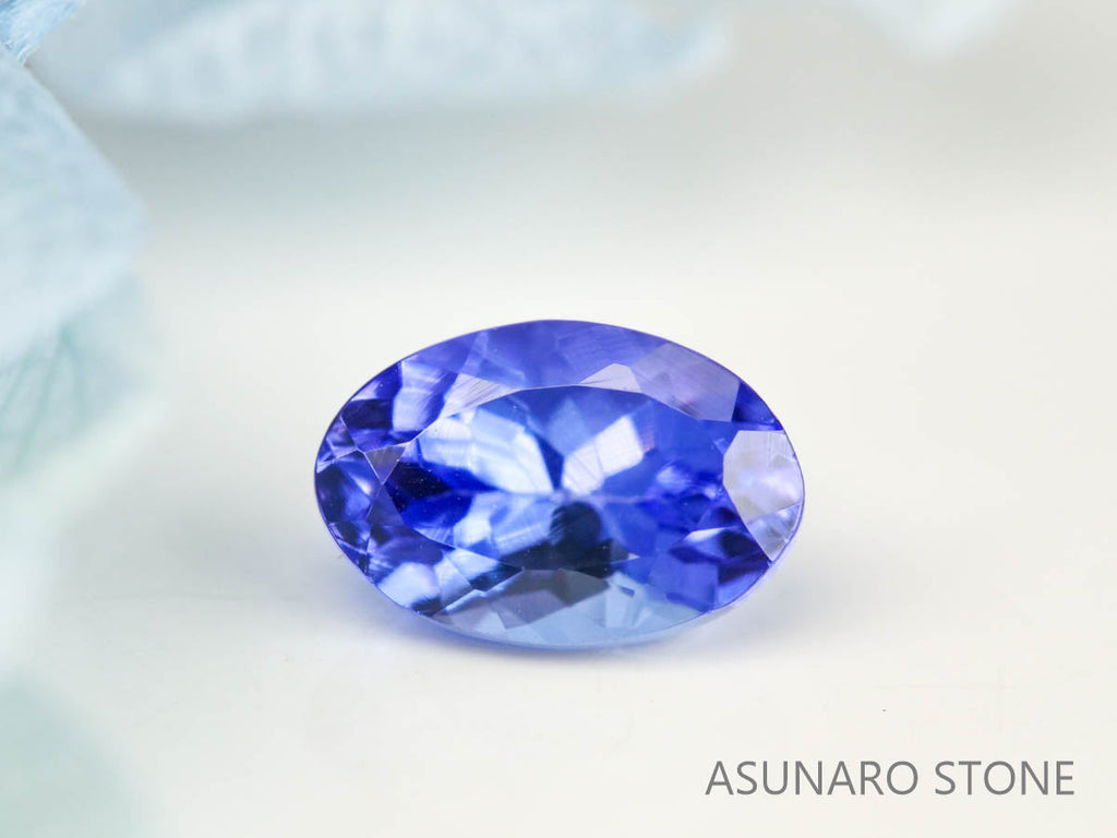 タンザナイト  オーバルカット　タンザニア産　　0.65ct【220818-1075】