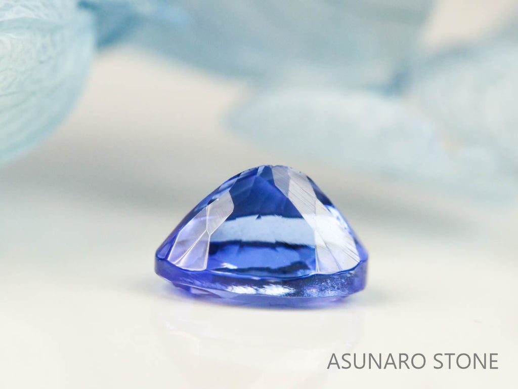 タンザナイト  オーバルカット　タンザニア産　　0.65ct【220818-1075】