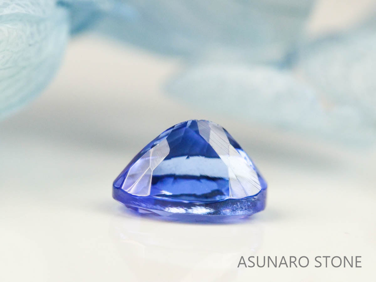 タンザナイト  オーバルカット　タンザニア産　　0.65ct【220818-1075】