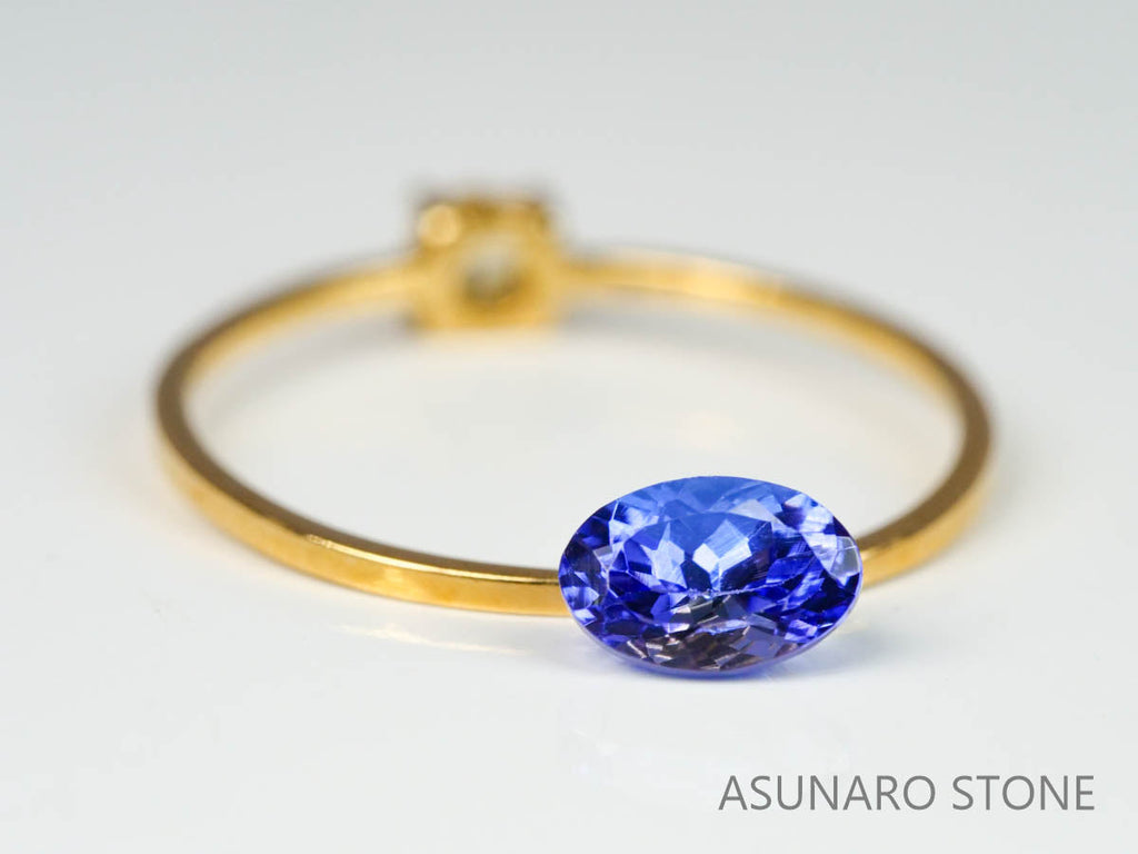 タンザナイト  オーバルカット　タンザニア産　　0.65ct【220818-1075】