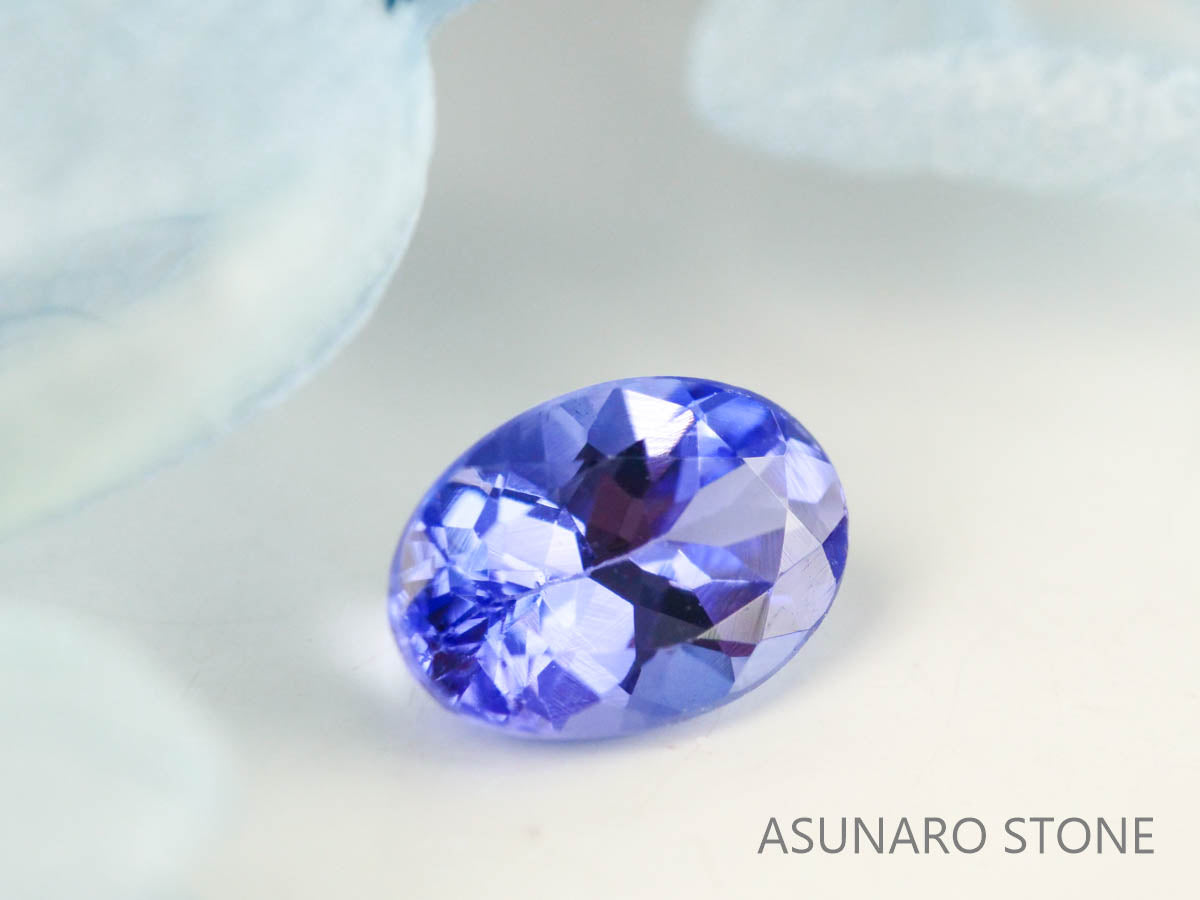 タンザナイト  オーバルカット　タンザニア産　　0.49ct【220818-1077】