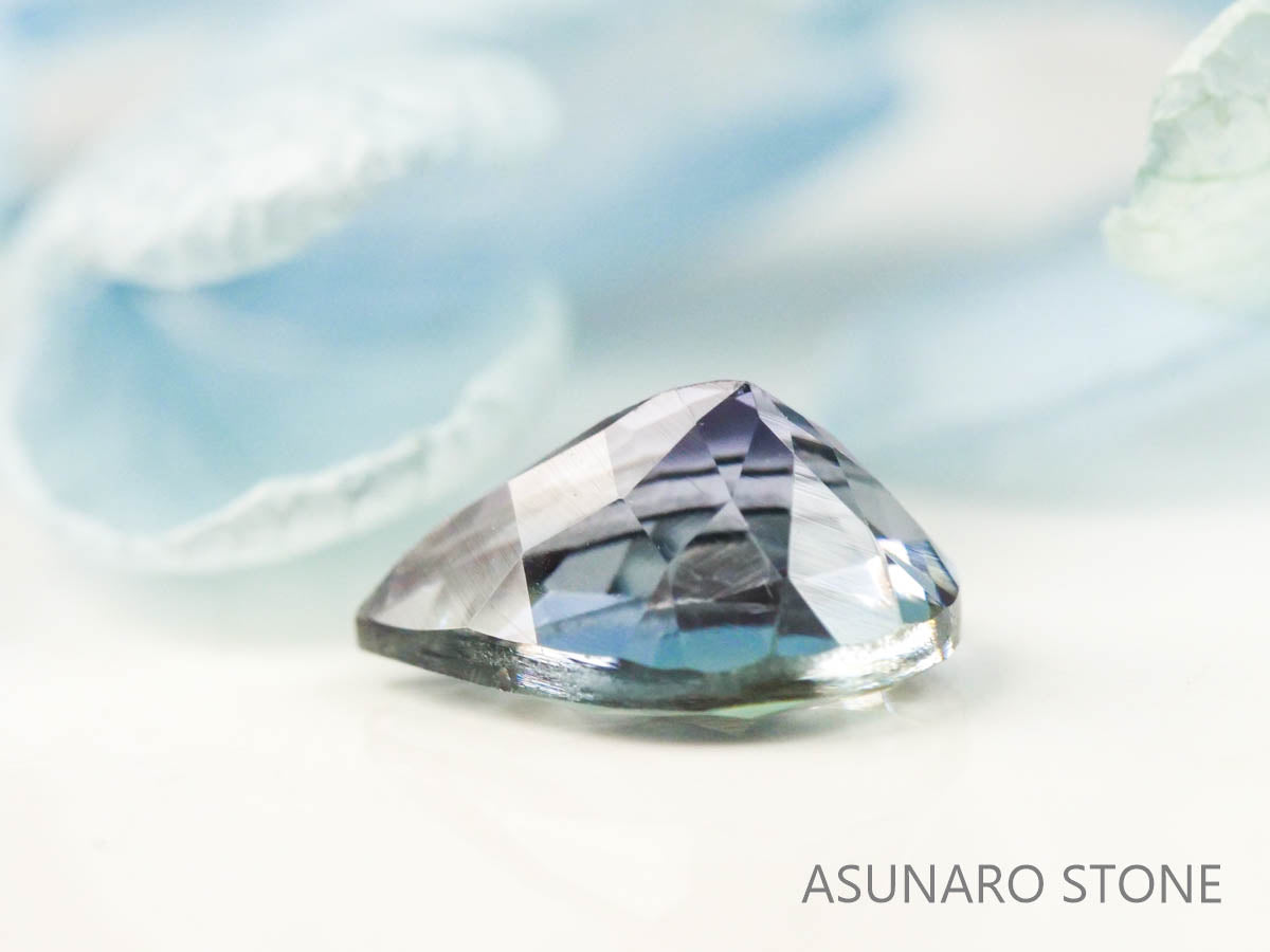 バイカラータンザナイト（ゾイサイト） ペアシェイプ　タンザニア産　　0.96ct【220818-1080】