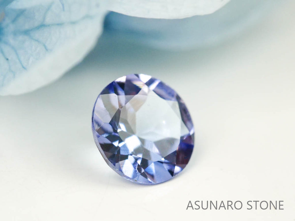 バイカラータンザナイト（ゾイサイト）  ラウンドカット　タンザニア産　　0.52ct【220818-1085】