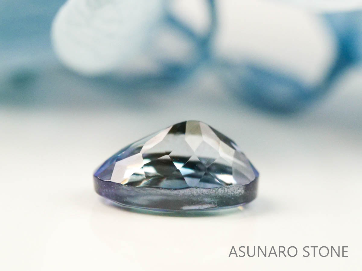 バイカラータンザナイト（ゾイサイト）  オーバルカット　タンザニア産　　0.60ct【220818-1087】