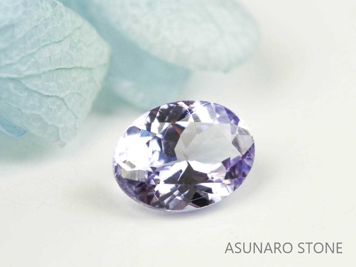 ゾイサイト（タンザナイト）  オーバルカット　タンザニア産　　0.81ct【220818-1088】