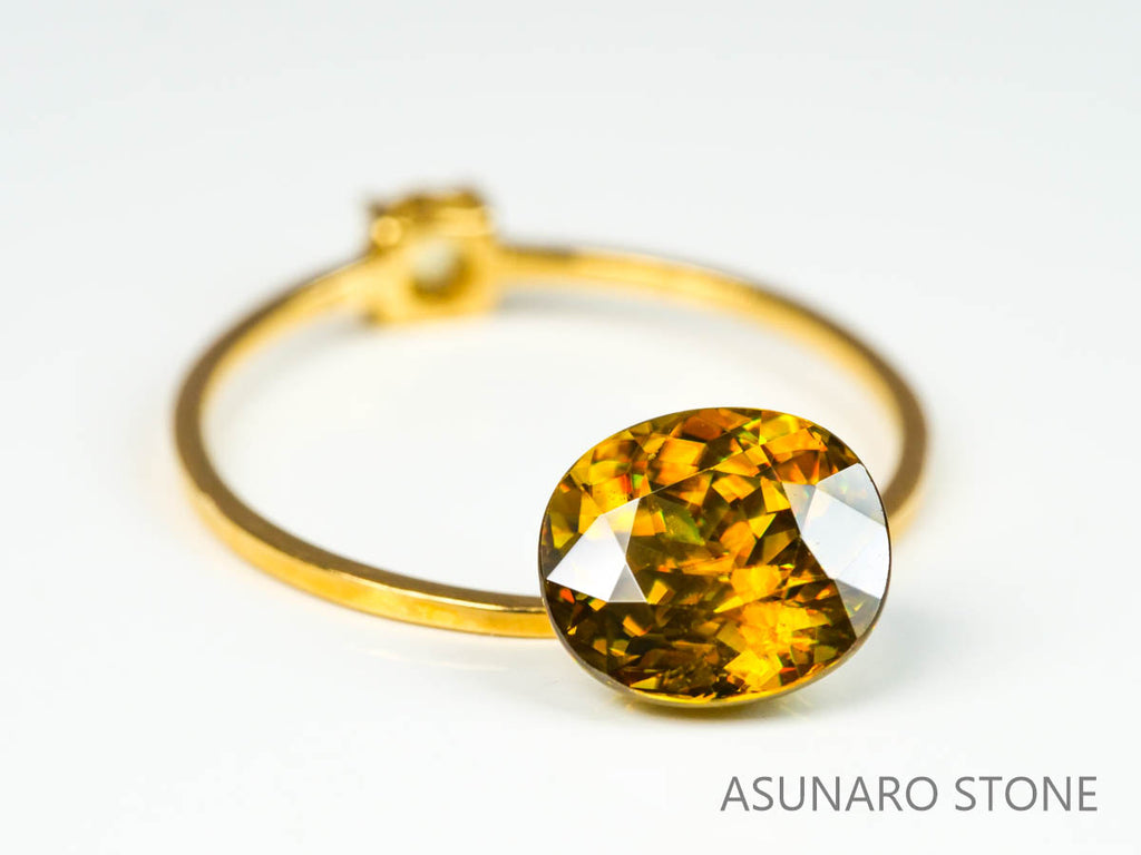 スフェーン　オーバルカット　マダガスカル産　2.07ct　【220825-1090】