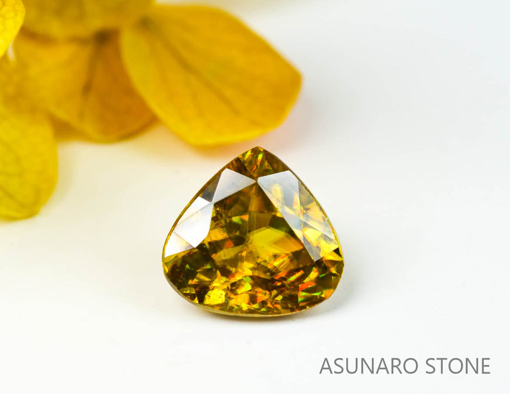 スフェーン　マロンカット　マダガスカル産　1.45ct　【220825-1093】