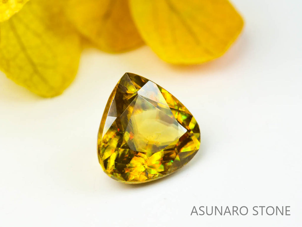 スフェーン　マロンカット　マダガスカル産　1.45ct　【220825-1093】