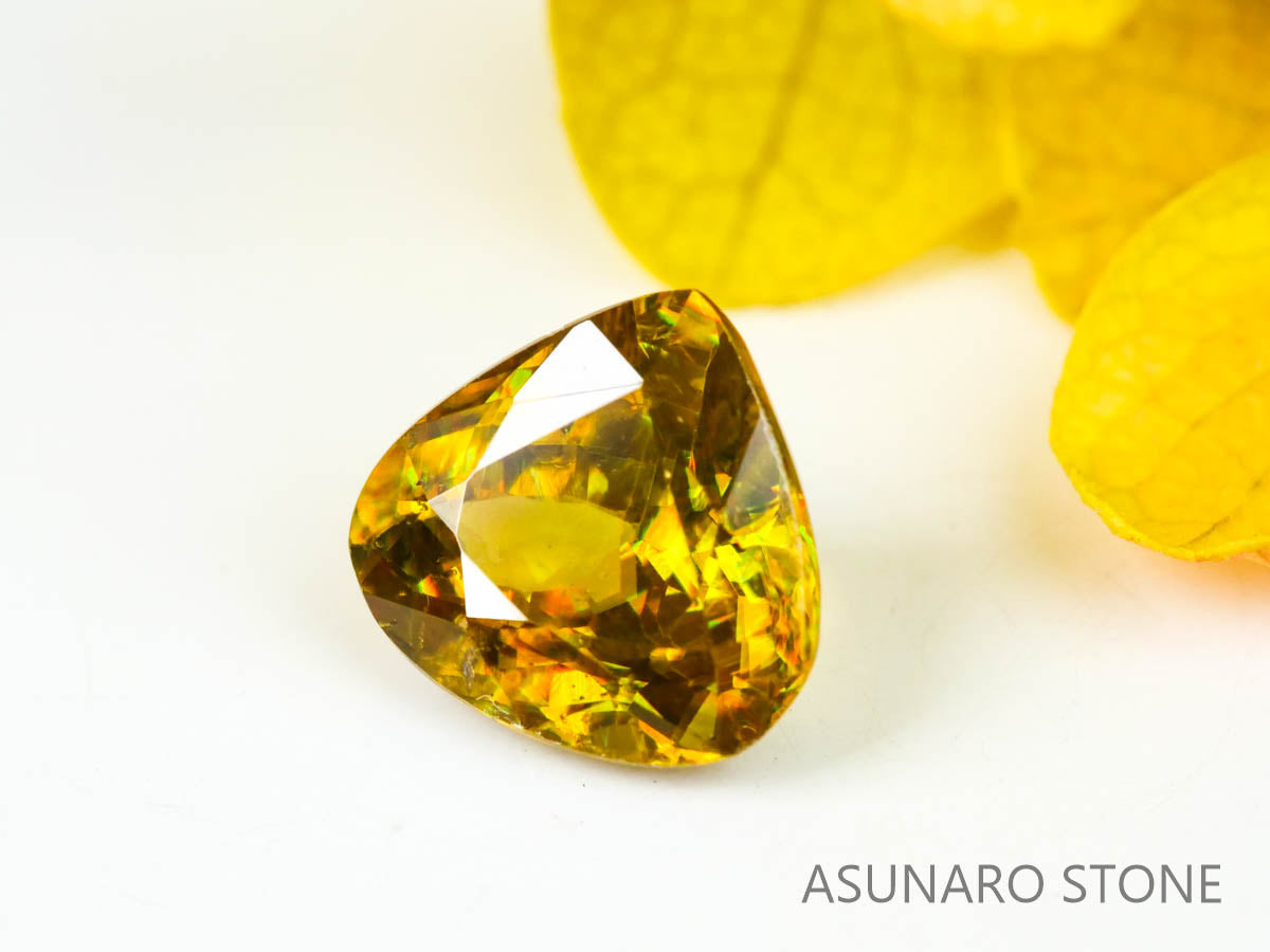 スフェーン　マロンカット　マダガスカル産　1.45ct　【220825-1093】