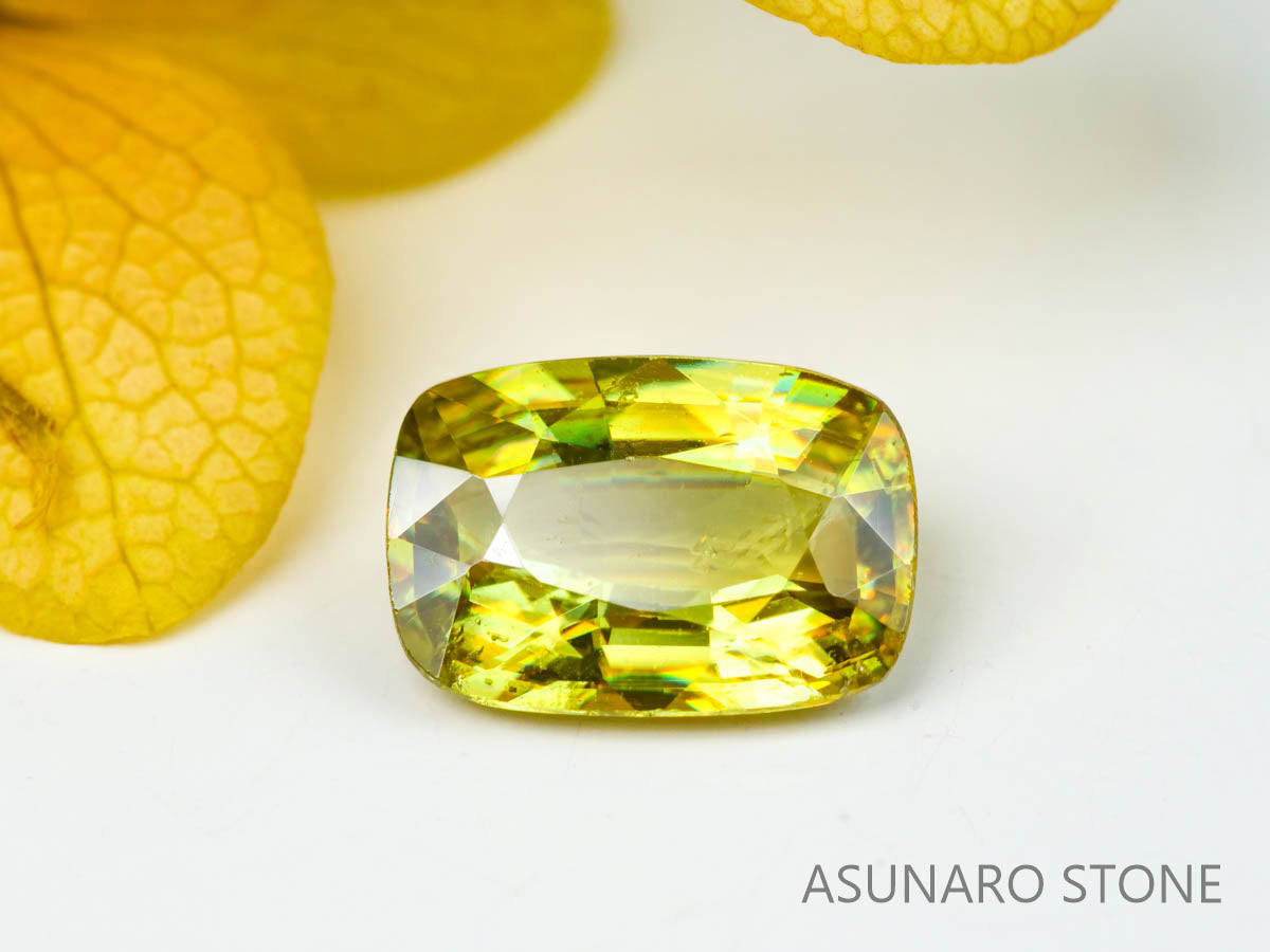 スフェーン クッションカット マダガスカル産 1.49ct 【220825 スフェーン クッションカット マダガスカル産 1.49ct 【220825