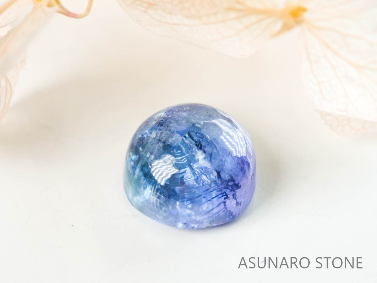 バイカラーゾイサイト（タンザナイト）  カボション　タンザニア産　　2.00ct【220826-1100】