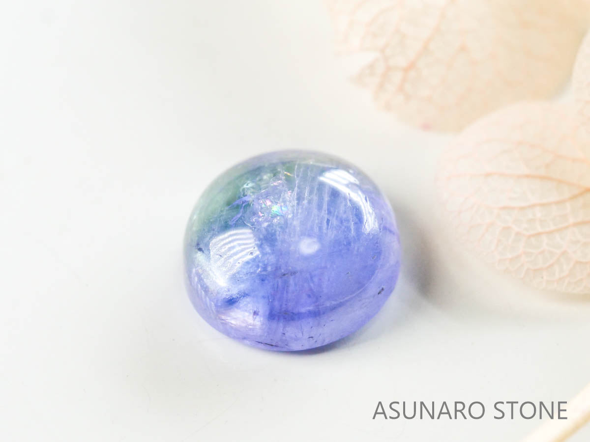 バイカラーゾイサイト（タンザナイト）  カボション　タンザニア産　　1.77ct【220826-1103】