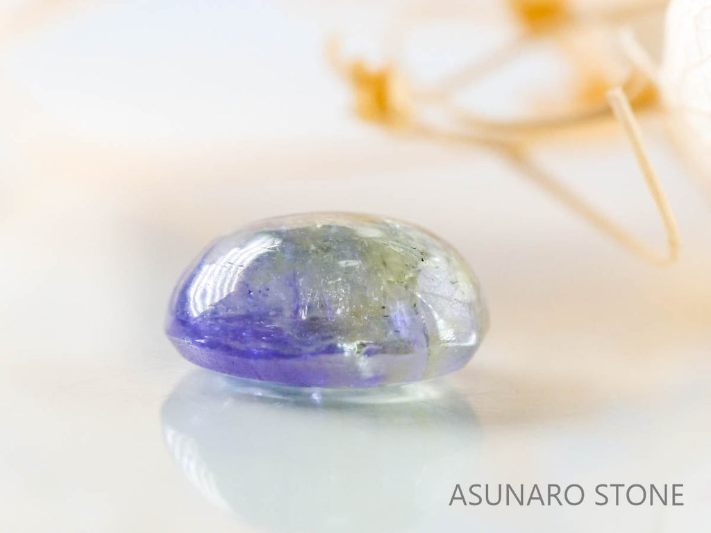 バイカラーゾイサイト（タンザナイト）  カボション　タンザニア産　　1.21ct【220826-1104】