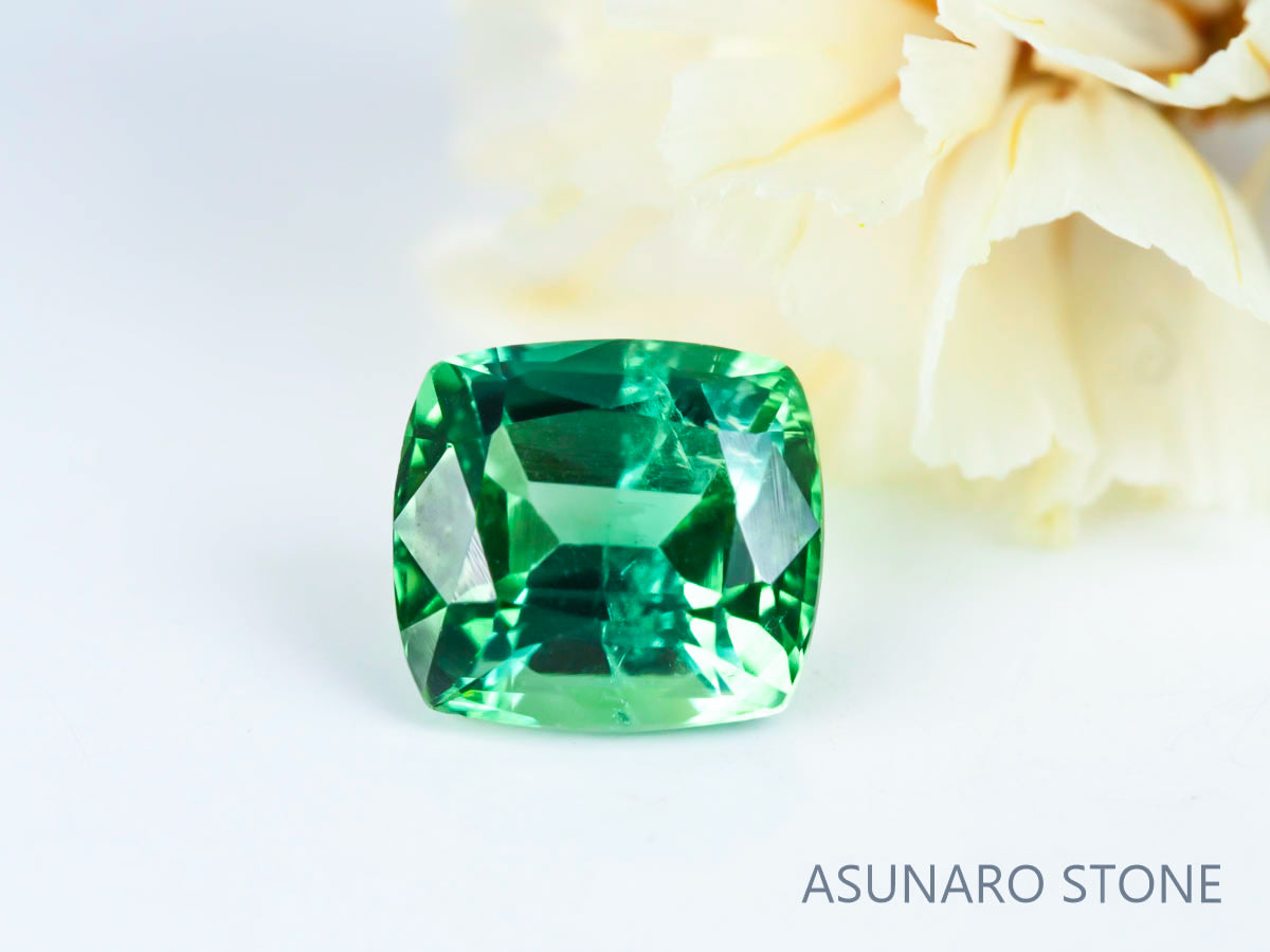 ブルーグリーントルマリン 　クッションカット 　アフガニスタン産  0.91ct　【221109-1135】