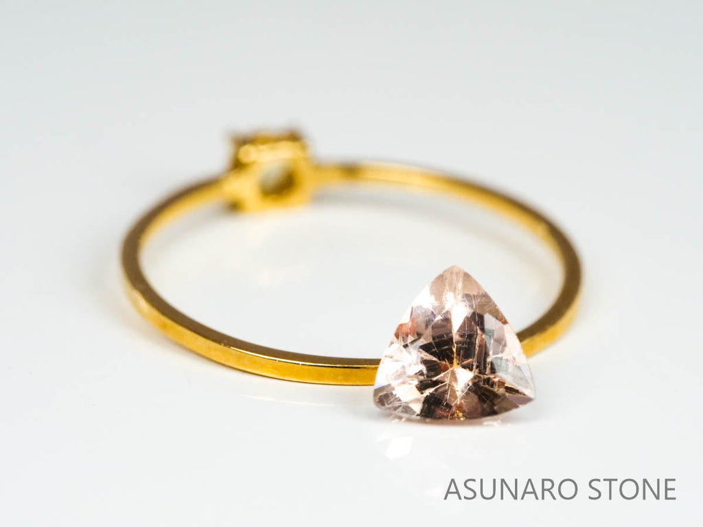 モルガナイト トリリアントカット　ブラジル産　0.69ct　【220928-1145】