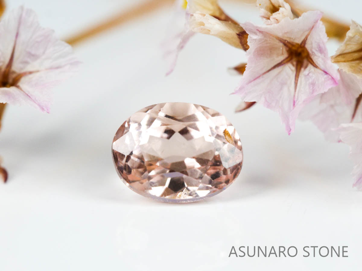 モルガナイト オーバルカット　ブラジル産　0.94ct　【220928-1149】