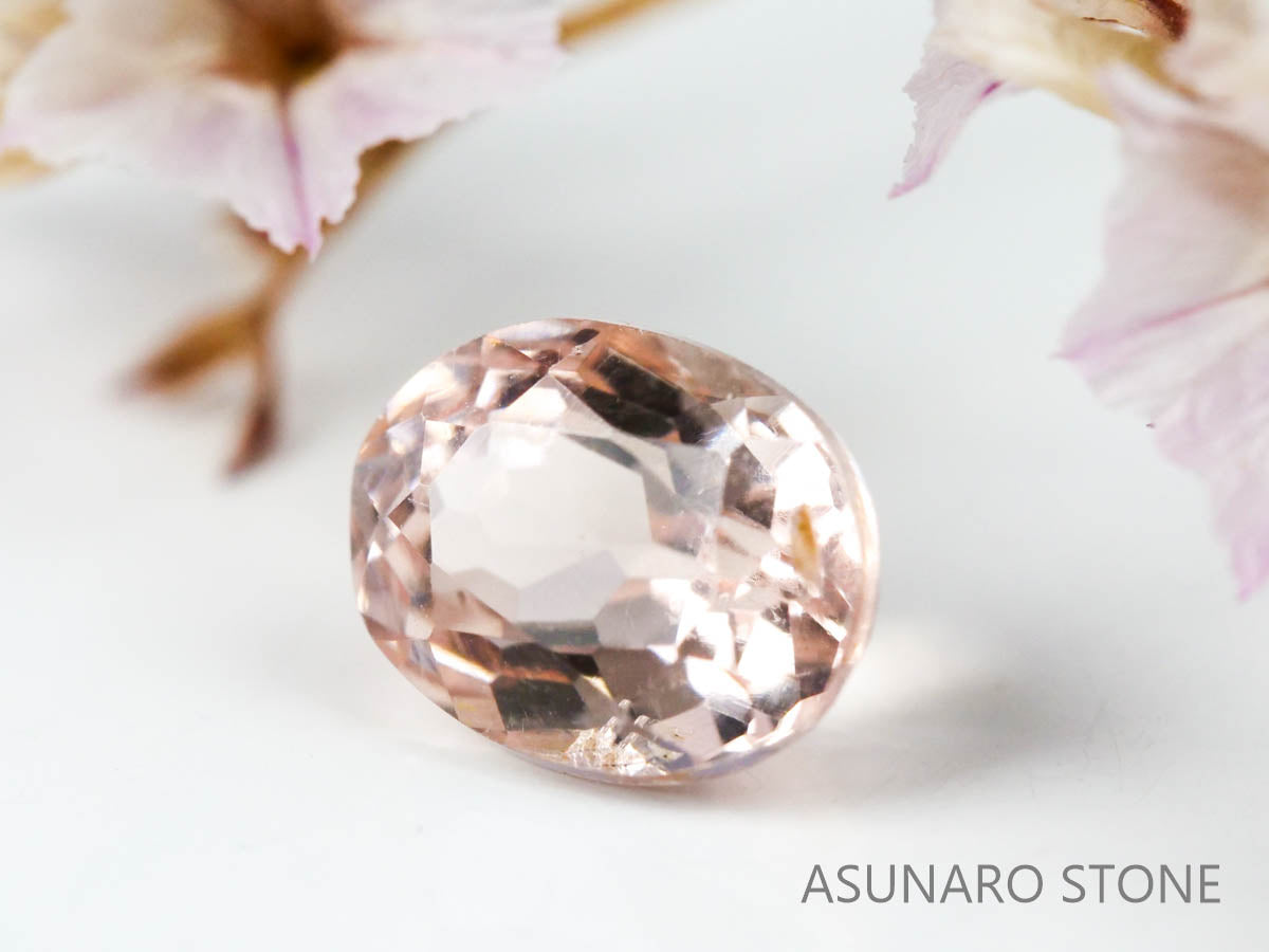 モルガナイト オーバルカット　ブラジル産　0.94ct　【220928-1149】