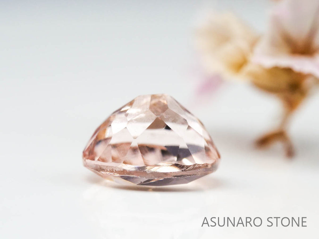 モルガナイト オーバルカット　ブラジル産　0.94ct　【220928-1149】