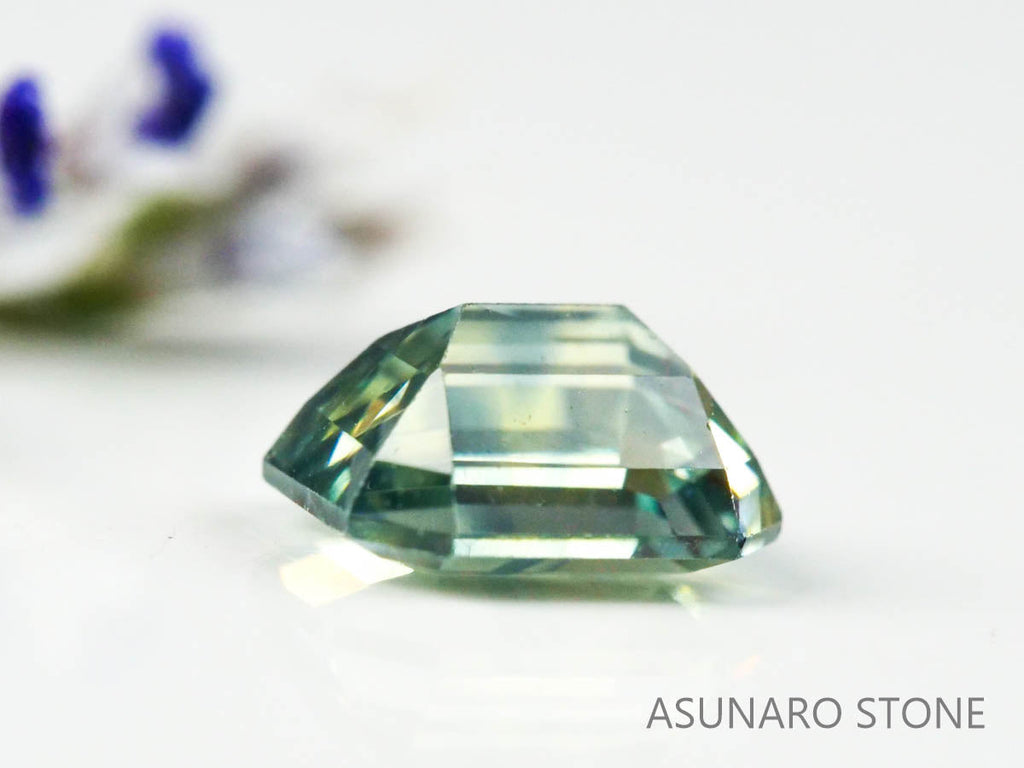 バイカラーサファイア 　エメラルドカット　 スリランカ産　0.55ct【221017-1155】