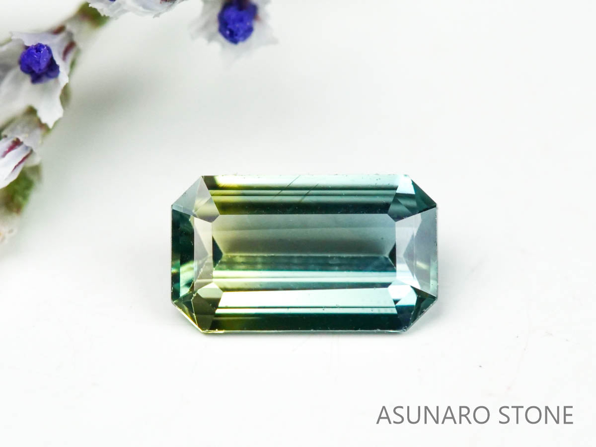 バイカラーサファイア 　エメラルドカット　 スリランカ産　0.28ct【221017-1158】