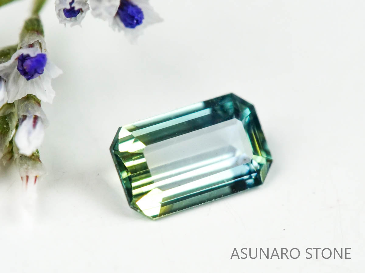 バイカラーサファイア 　エメラルドカット　 スリランカ産　0.28ct【221017-1158】