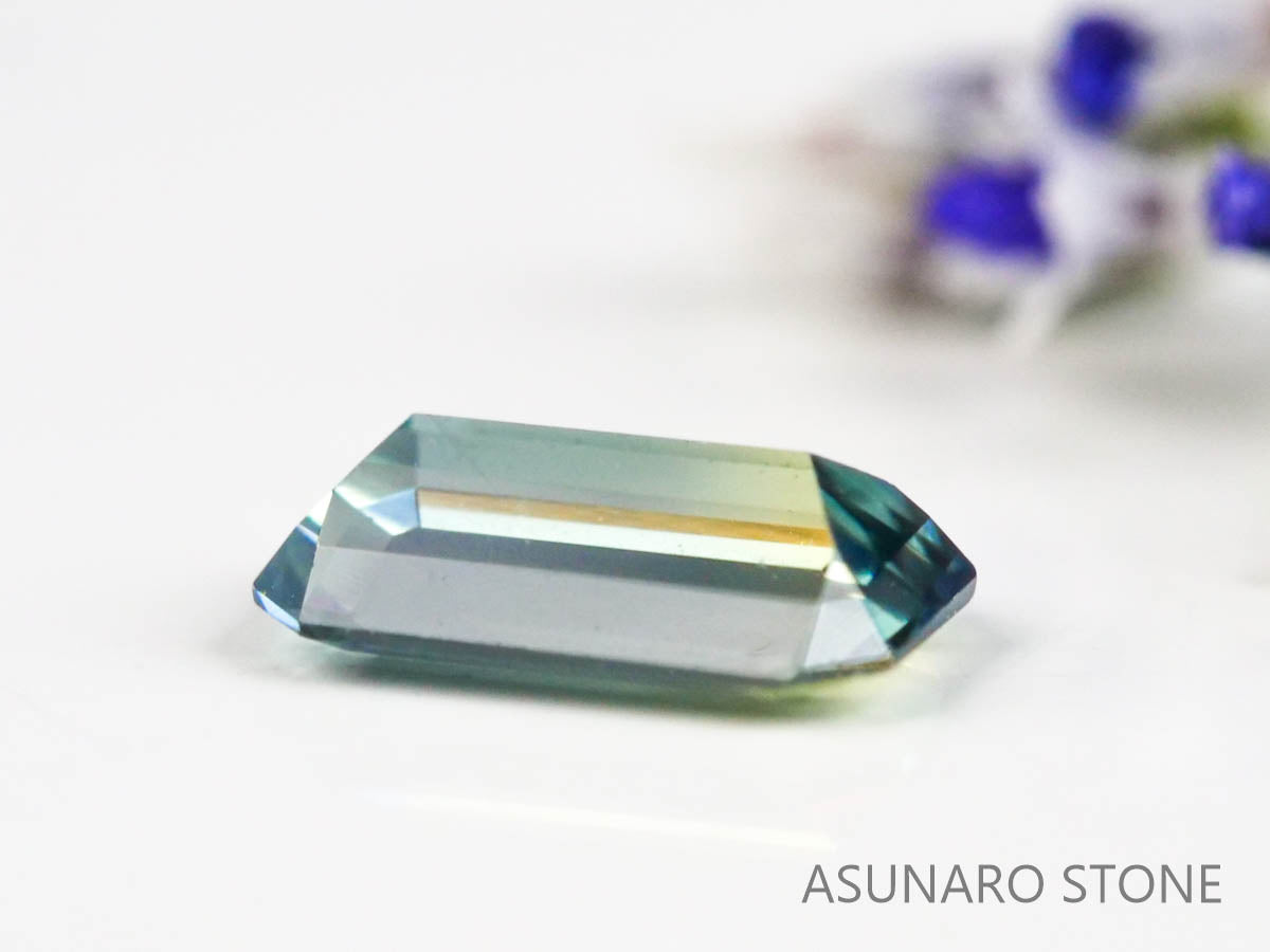 バイカラーサファイア 　エメラルドカット　 スリランカ産　0.28ct【221017-1158】
