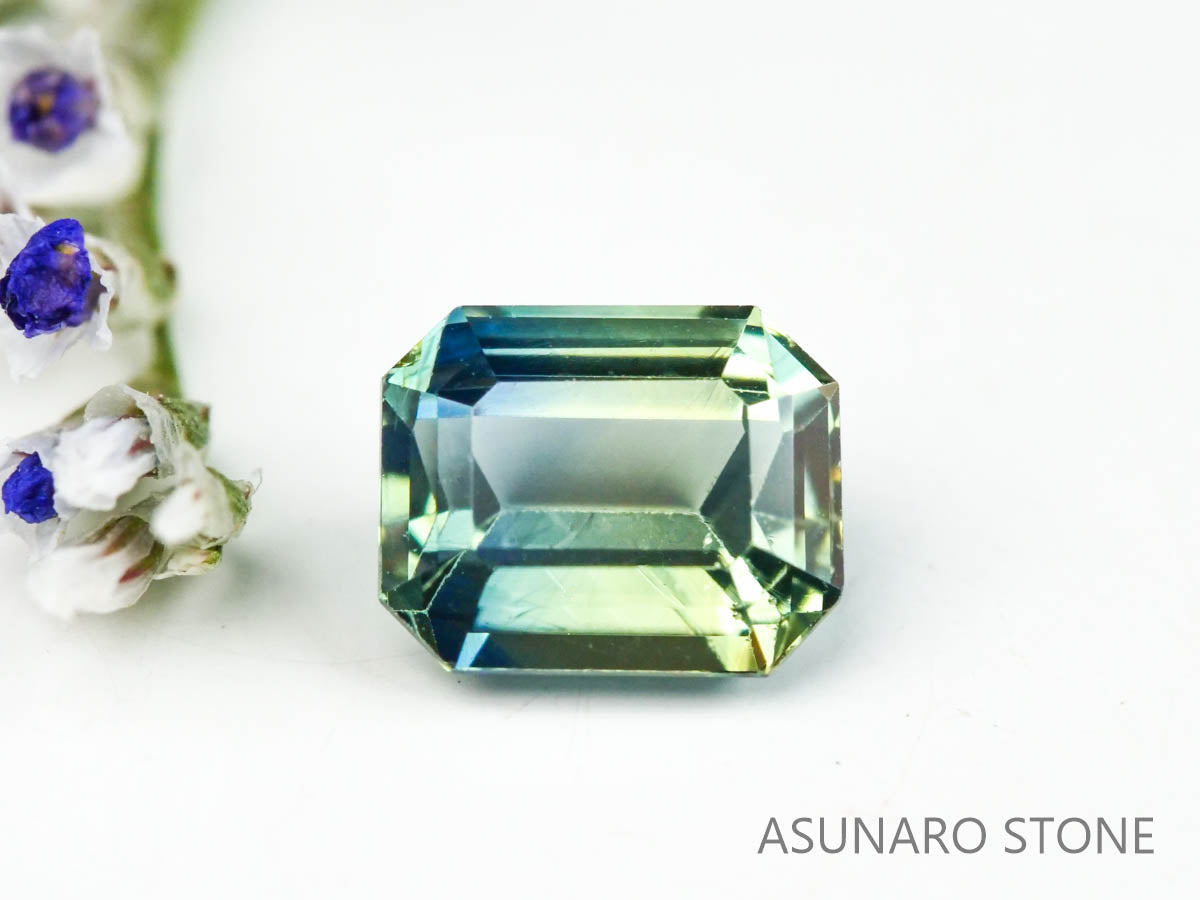 バイカラーサファイア 　エメラルドカット　 スリランカ産　0.55ct【221017-1159】