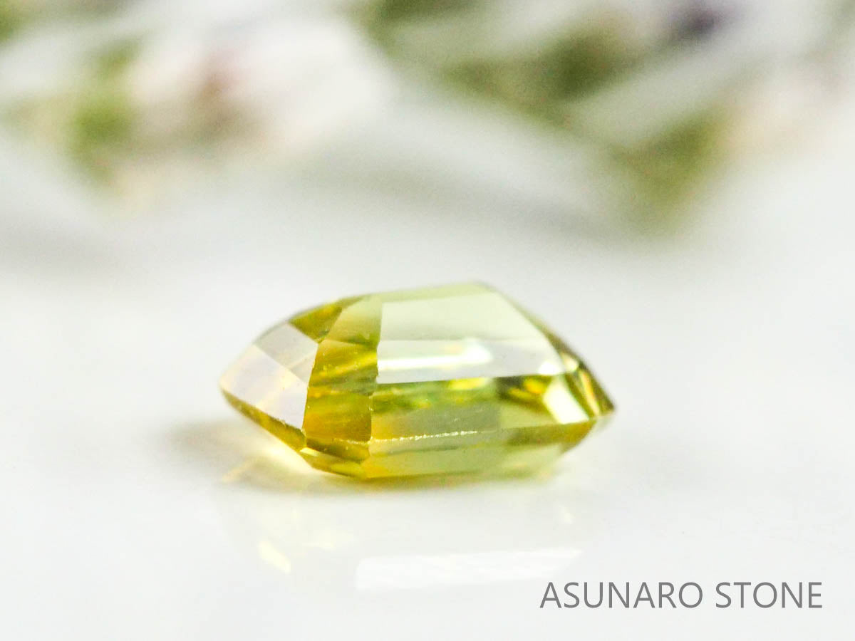 バイカラーサファイア 　エメラルドカット　 スリランカ産　0.14ct【221017-1161】