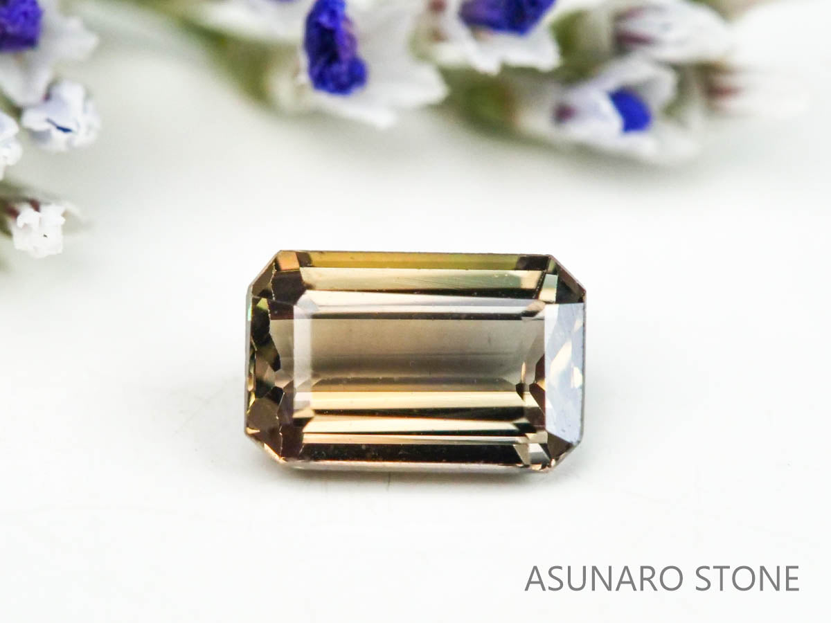 バイカラーサファイア 　エメラルドカット　 スリランカ産　0.27ct【221017-1163】