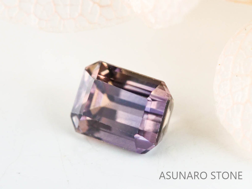 バイカラーサファイア 　エメラルドカット　 スリランカ産　0.39ct【221017-1167】