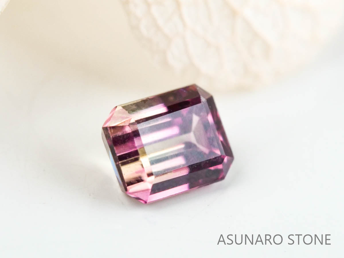 バイカラーサファイア 　エメラルドカット　 スリランカ産　0.29ct【221017-1168】