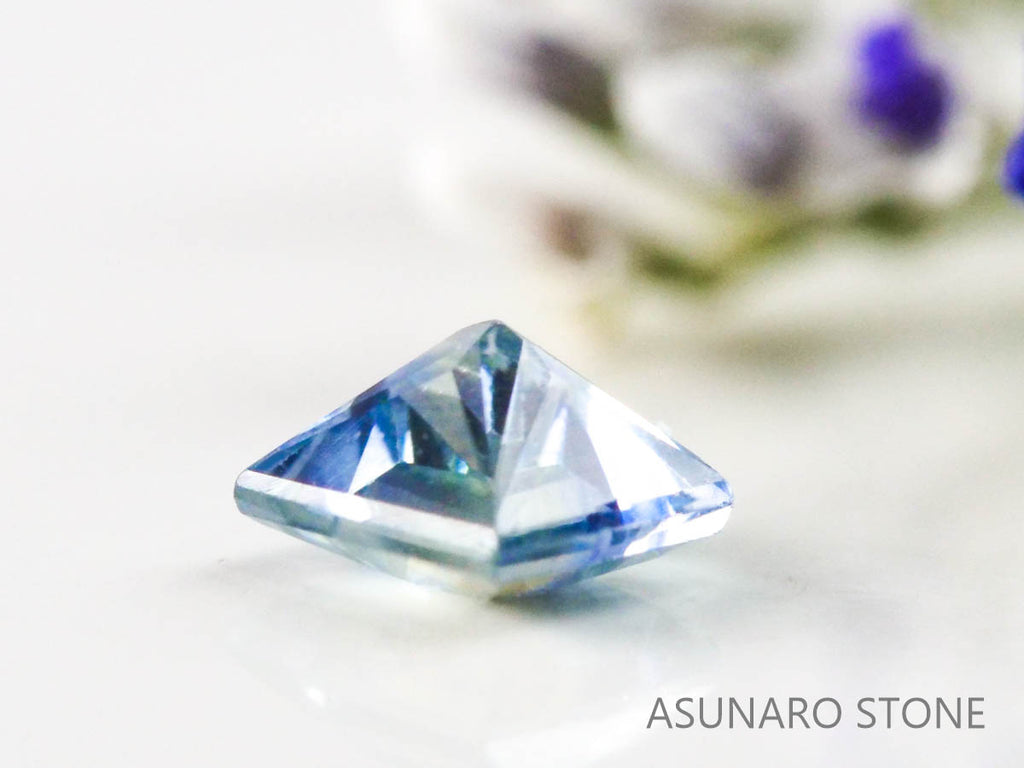 バイカラーサファイア 　プリンセスカット　 スリランカ産　0.14ct【221017-1173】