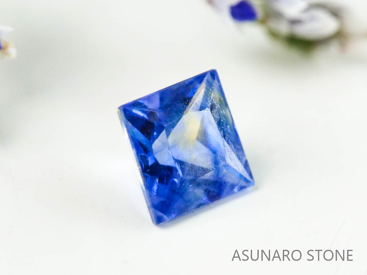 バイカラーサファイア 　プリンセスカット　 スリランカ産　0.38ct【221017-1176】