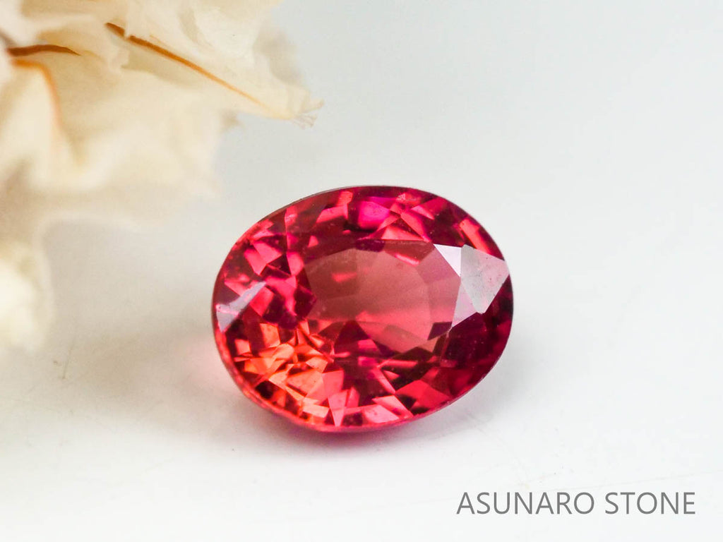 レッドスピネル 　オーバルカット　スリランカ産　0.25ct　【220926-1181】