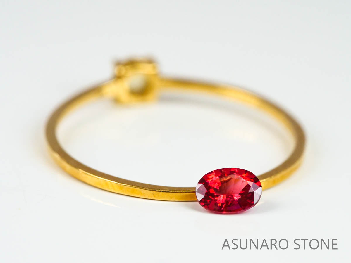 レッドスピネル 　オーバルカット　スリランカ産　0.22ct　【220926-1182】