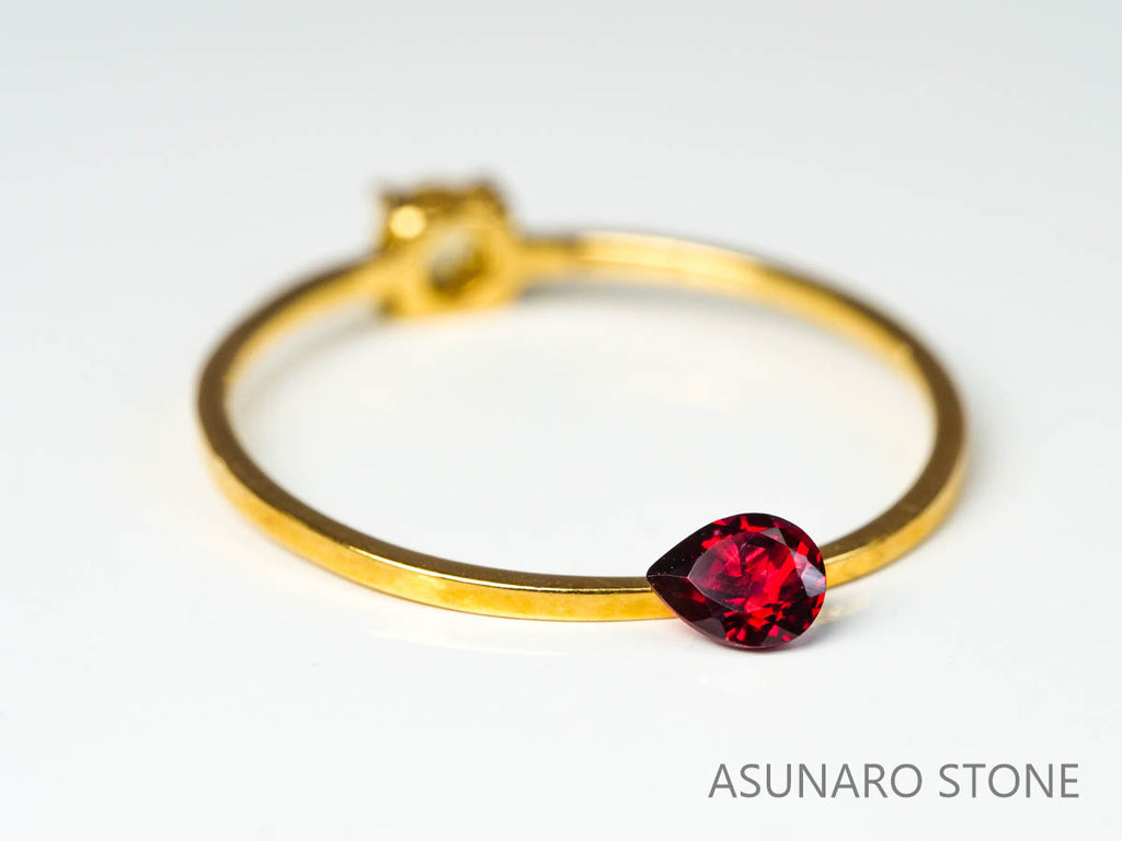 レッドスピネル 　ペアシェイプ　スリランカ産　0.19ct　【220926-1184】