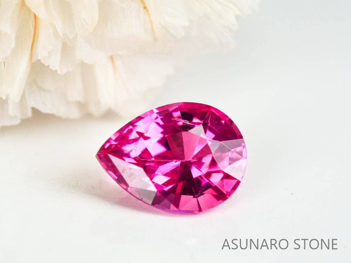 ホットピンクスピネル 　ペアシェイプ　スリランカ産　0.36ct　【220926-1185】