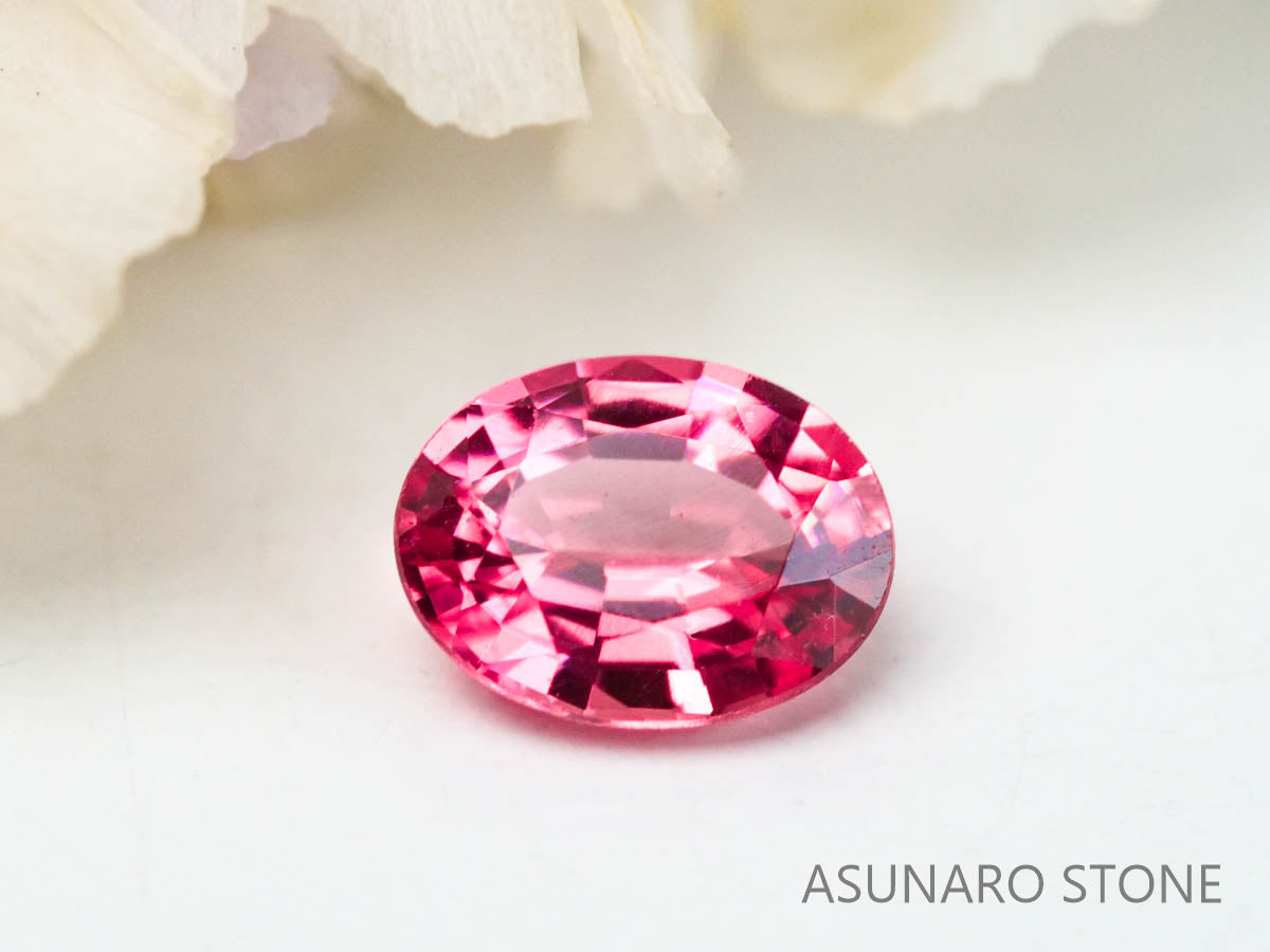 ホットピンクスピネル オーバルカット スリランカ産 0.20ct 【220926