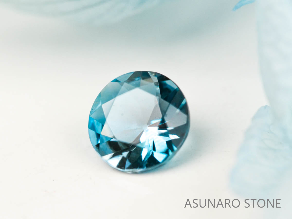 サンタマリアアクアマリン ラウンドカット ブラジル・タトゥー鉱山産　0.24ct【221021-1193】